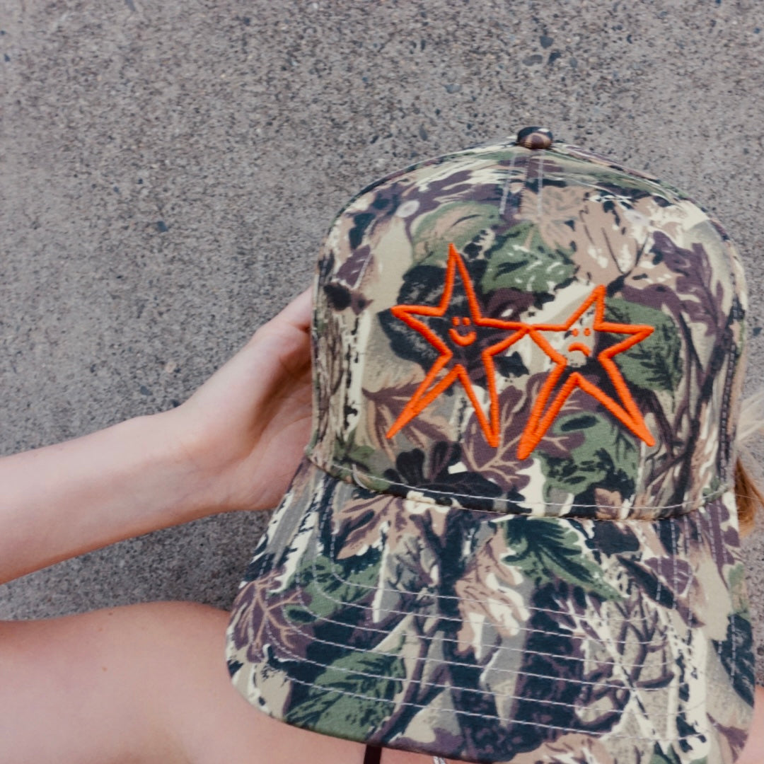 STAR FRIENDS HAT