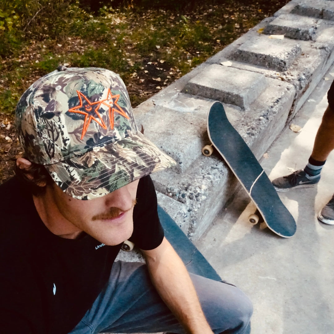 STAR FRIENDS HAT