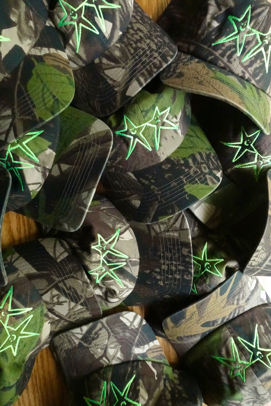 Camo star friends hat
